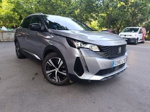 71d8e1b9-030f-4c7e-8514-220194c819a8 PEUGEOT 3008 Hybrid4 e-EAT8 GT