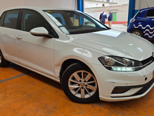 01 VOLKSWAGEN GOLF 1.0 TSI Last Edition 115cv